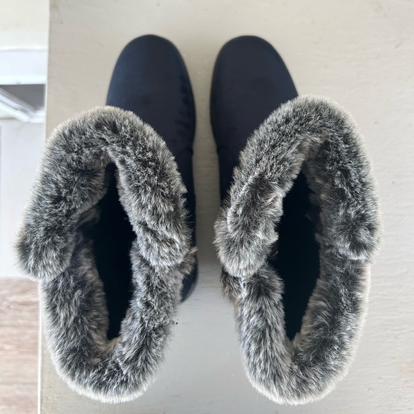 Spring Step Ankle Boots - Picture 4 of 8